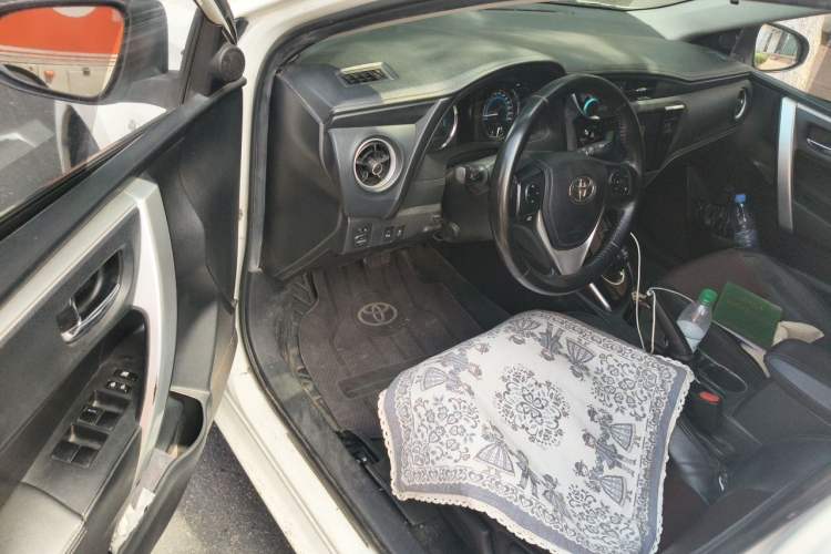 Used Toyota Corolla 2017 Revised Dual-Engine 1.8L E-CVT Elite Edition Driver Seat
