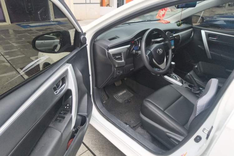 Used Toyota Corolla 2017 Revised Version 1.6L S-CVT GL Driver Seat
