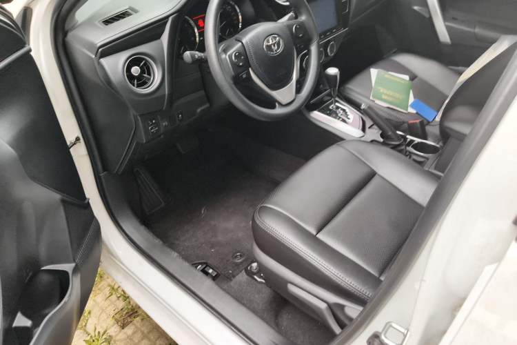 Used Toyota Corolla 2017 Revised Version 1.2T S-CVT GL-i Driver Seat