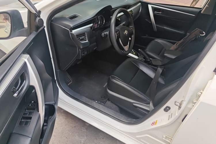 Used Toyota Corolla 2017 Revised Version 1.6L S-CVT GL Driver Seat