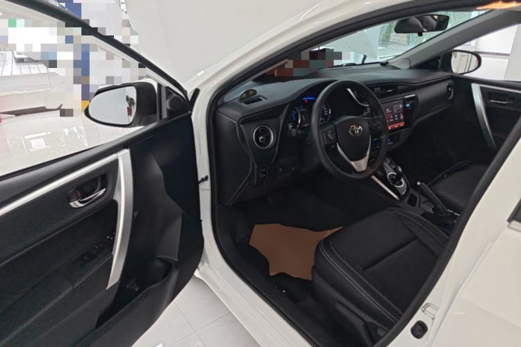 Used Toyota Corolla 2017 Revised Dual-Engine 1.8L E-CVT Leading Edition Driver Seat