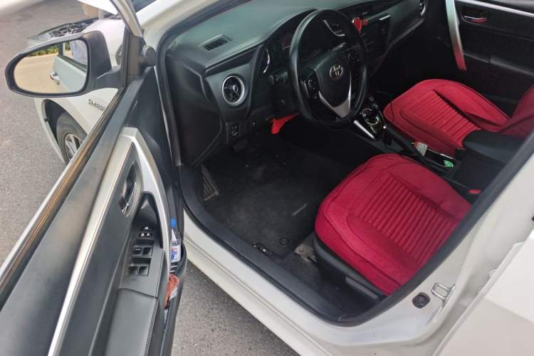 Used Toyota Corolla 2017 Revised Dual-Engine 1.8L E-CVT Leading Edition Driver Seat