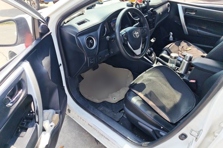 Used Toyota Corolla 2017 Revised Dual-Engine 1.8L E-CVT Leading Edition Driver Seat