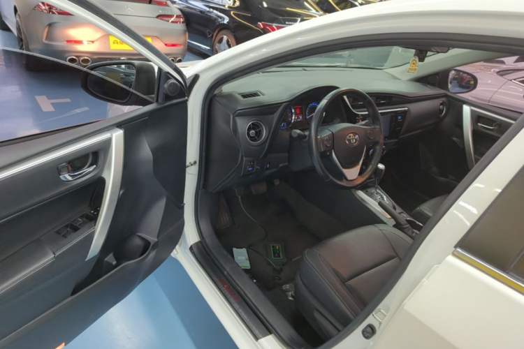 Used Toyota Corolla 2017 Revised Version 1.2T S-CVT GL-i Leather Edition Driver Seat