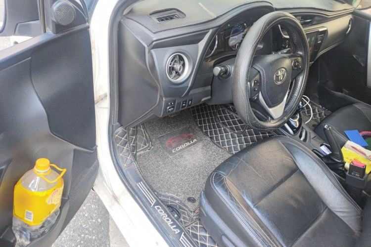 Used Toyota Corolla 2017 Revised Dual-Engine 1.8L E-CVT Elite Edition Driver Seat
