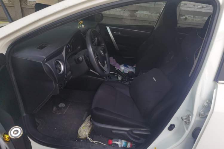 Used Toyota Corolla 2017 Revised Dual-Engine 1.8L E-CVT Leading Edition Driver Seat
