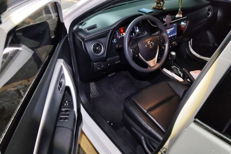 Used Toyota Corolla 2017 1.2T CVT GL-i Leather Edition Driver Seat