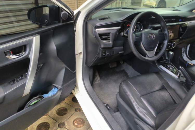 Used Toyota Corolla 2017 1.6L CVT GL Driver Seat