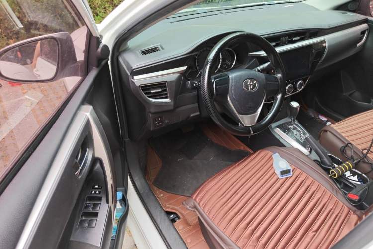 Used Toyota Corolla 2017 1.6L CVT GL Driver Seat