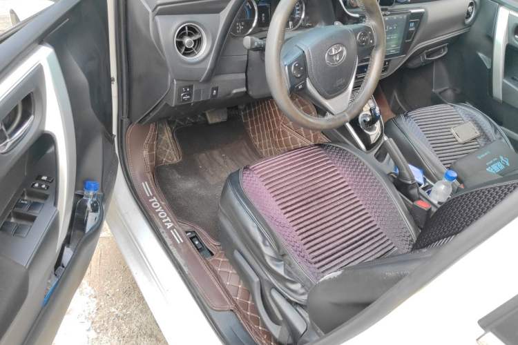 Used Toyota Corolla 2017 Revised Dual-Engine 1.8L E-CVT Leading Edition Driver Seat