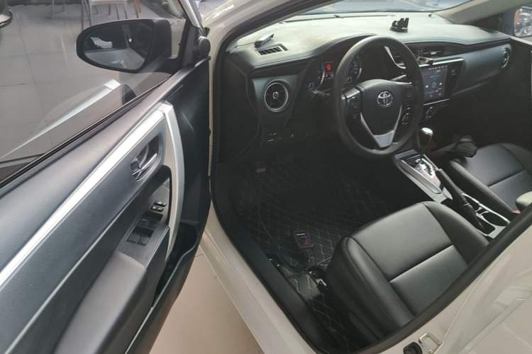 Used Toyota Corolla 2017 Revised Version 1.2T S-CVT GL-i Driver Seat