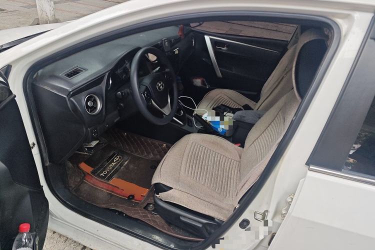Used Toyota Corolla 2017 Revised Dual-Engine 1.8L E-CVT Leading Edition Driver Seat