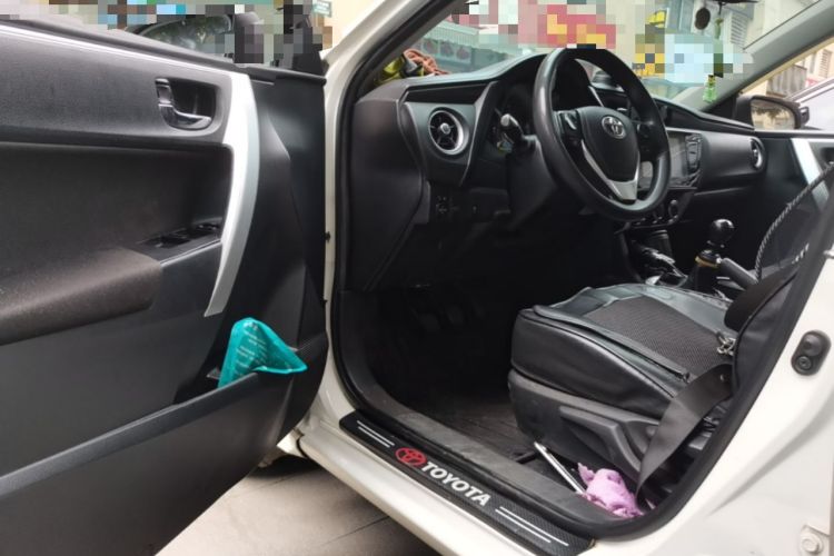 Used Toyota Corolla 2017 Revised Version 1.2T Manual GL-i Driver Seat