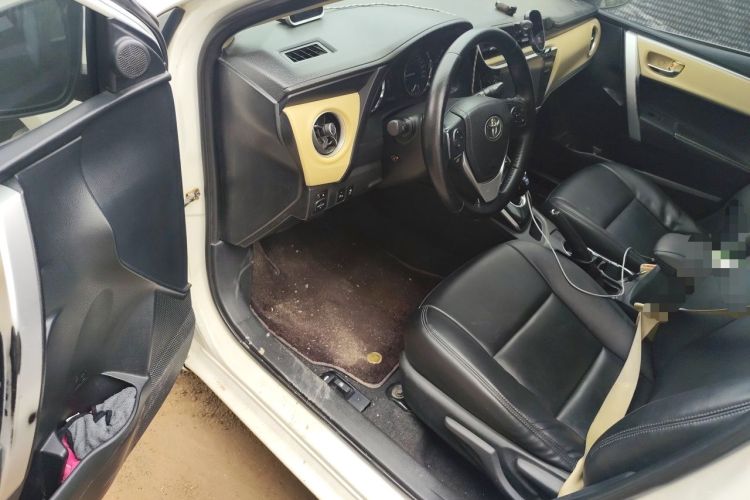Used Toyota Corolla 2017 Revised Dual-Engine 1.8L E-CVT Elite Edition Driver Seat