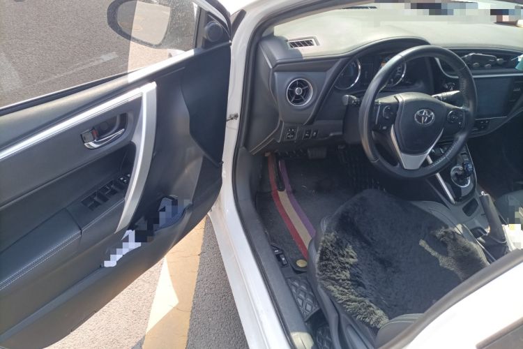 Used Toyota Corolla 2017 Revised Dual-Engine 1.8L E-CVT Elite Edition Driver Seat