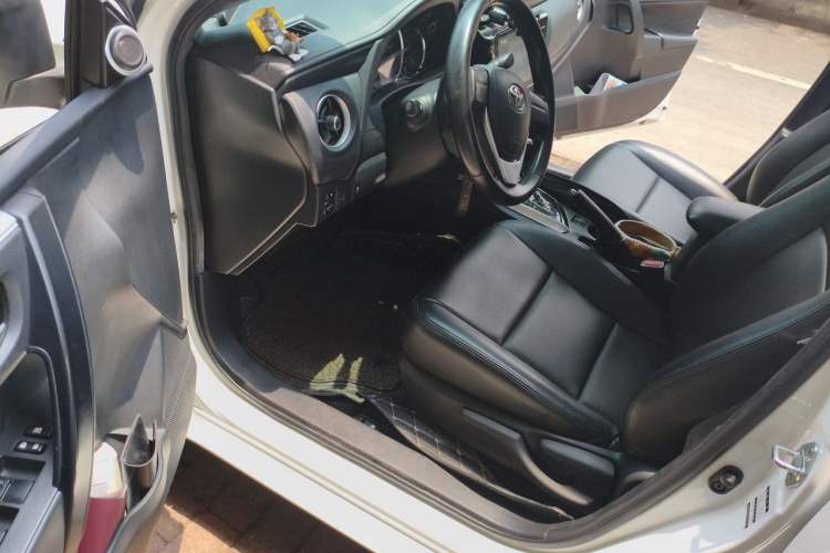 Used Toyota Corolla 2017 Revised Version 1.2T S-CVT GL Driver Seat