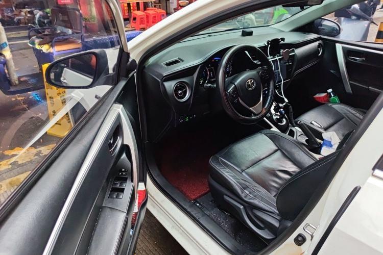 Used Toyota Corolla 2017 Revised Dual-Engine 1.8L E-CVT Elite Edition Driver Seat