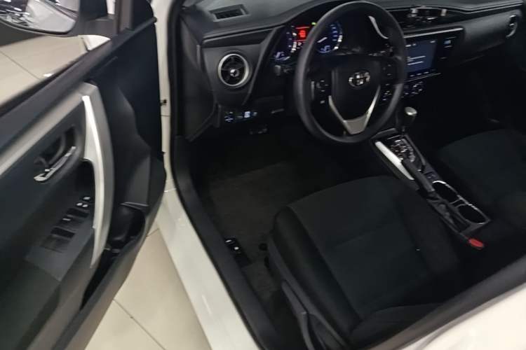 Used Toyota Corolla 2017 1.2T CVT GLX-i Driver Seat