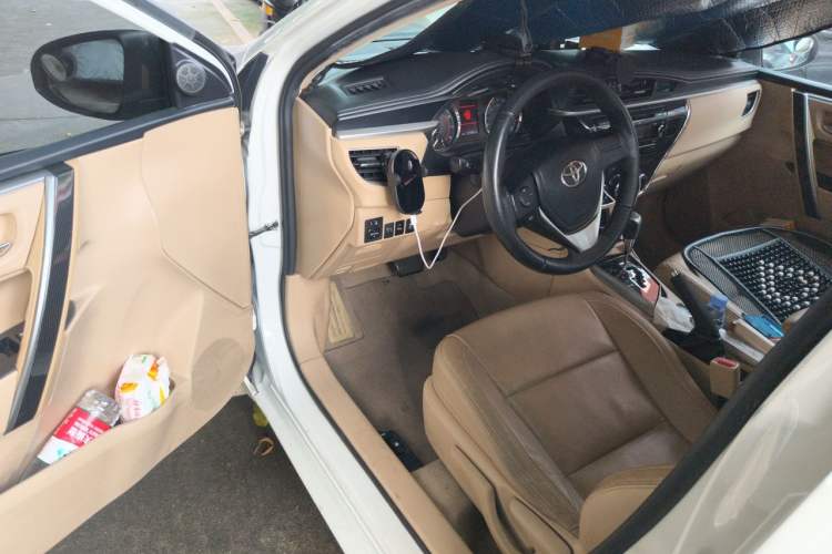 Used Toyota Corolla 2017 1.2T CVT GL-i Leather Edition Driver Seat