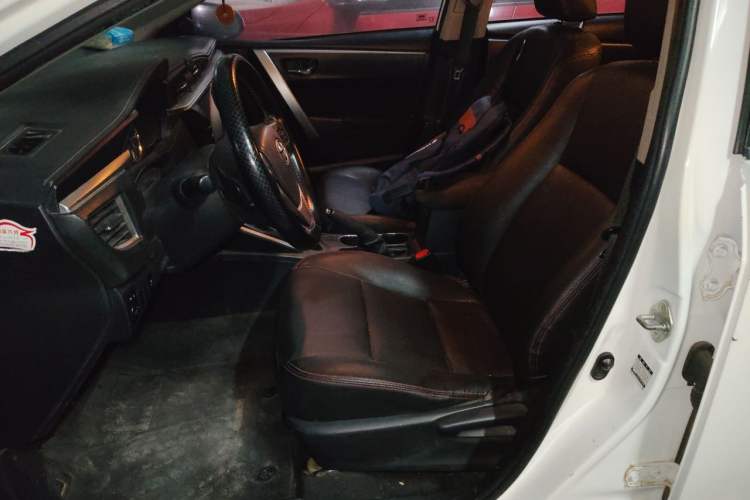 Used Toyota Corolla 2017 Revised Dual-Engine 1.8L E-CVT Leading Edition Driver Seat