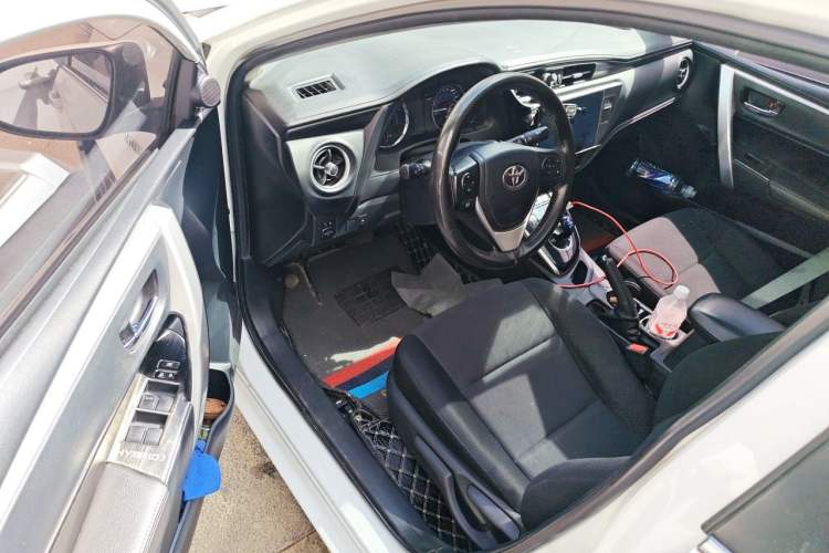 Used Toyota Corolla 2017 Revised Dual-Engine 1.8L E-CVT Leading Edition Driver Seat
