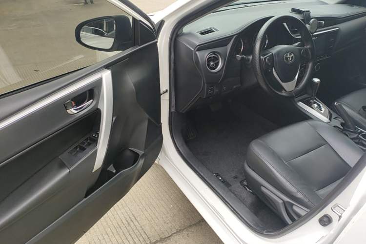 Used Toyota Corolla 2017 Revised Version 1.2T S-CVT GL-i Driver Seat