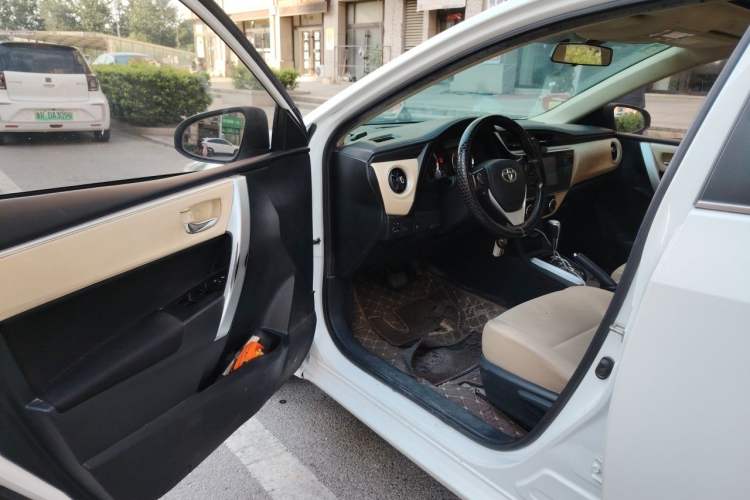Used Toyota Corolla 2017 Revised Version 1.2T S-CVT GL-i Driver Seat