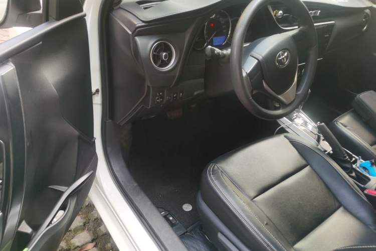 Used Toyota Corolla 2017 Revised Version 1.2T S-CVT GL Driver Seat