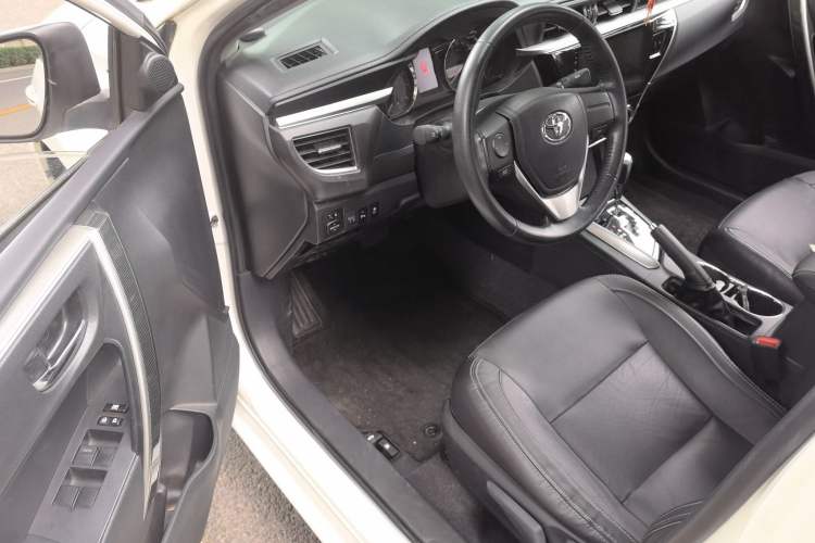 Used Toyota Corolla 2017 1.2T CVT GL-i Leather Edition Driver Seat