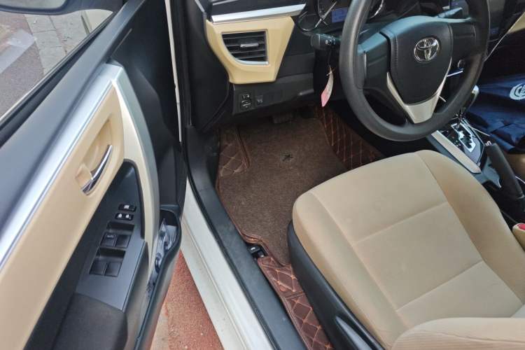 Used Toyota Corolla 2017 Revised Version 1.6L S-CVT GL Driver Seat
