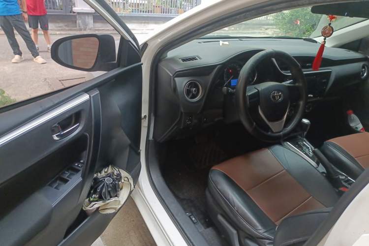 Used Toyota Corolla 2017 Revised Version 1.2T S-CVT GL Driver Seat