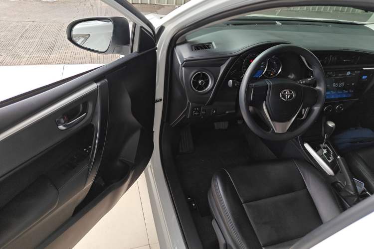 Used Toyota Corolla 2017 Revised Version 1.2T S-CVT GL Driver Seat