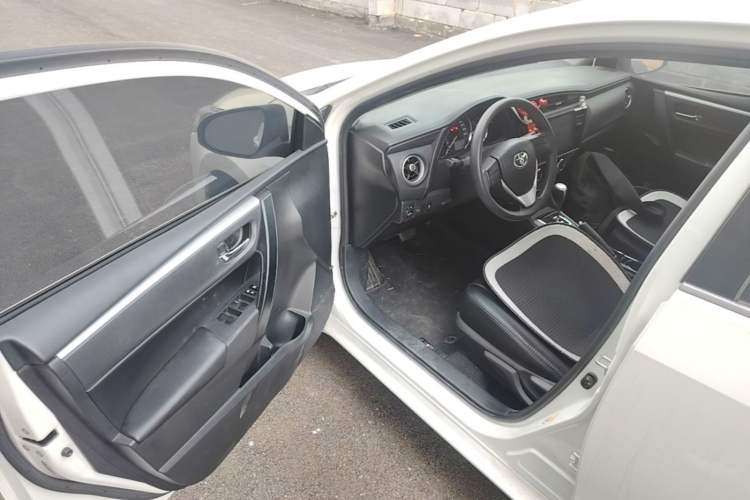 Used Toyota Corolla 2017 Revised Version 1.2T S-CVT GL Driver Seat