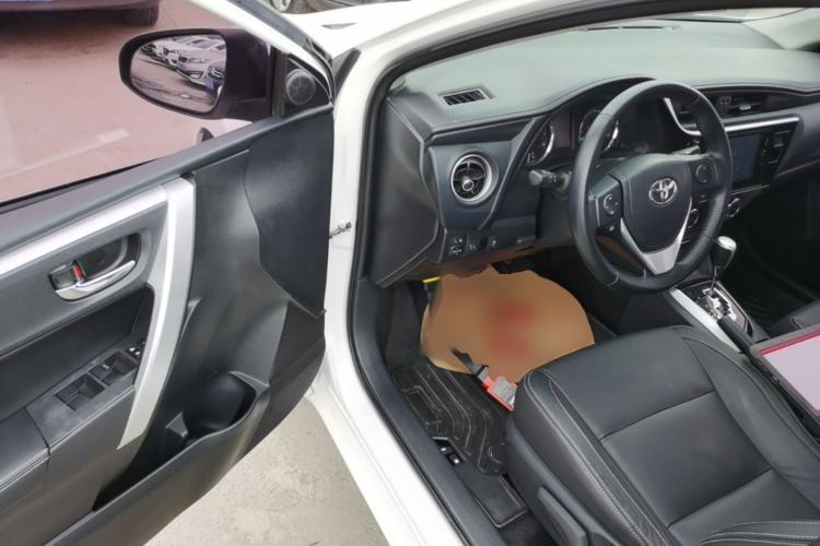 Used Toyota Corolla 2017 Revised Version 1.2T S-CVT GL-i Leather Edition Driver Seat