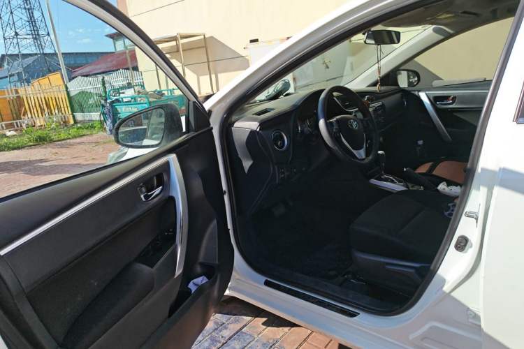 Used Toyota Corolla 2017 Revised Version 1.2T S-CVT GL-i Driver Seat