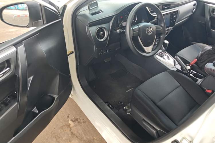 Used Toyota Corolla 2017 Revised Version 1.2T S-CVT GL Driver Seat