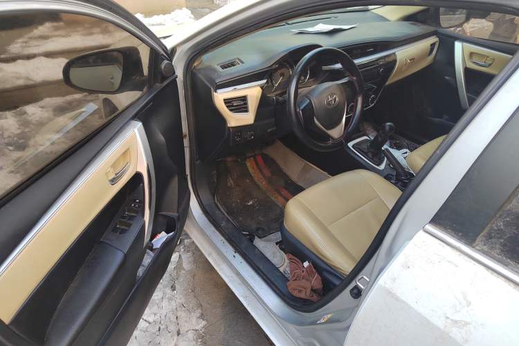 Used Toyota Corolla 2017 Revised Version 1.6L Manual GL Driver Seat