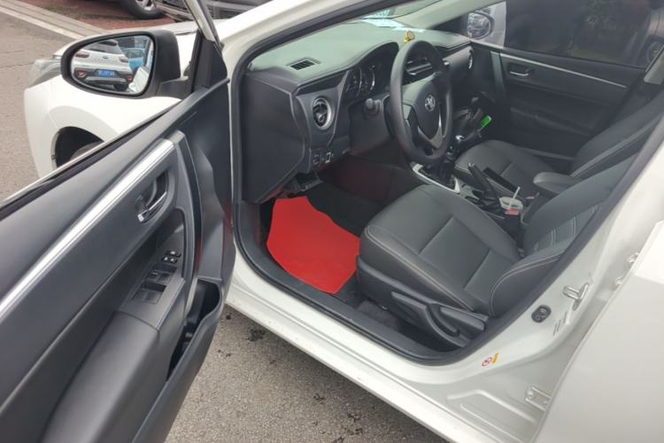 Used Toyota Corolla 2017 Revised Version 1.2T Manual GL Driver Seat