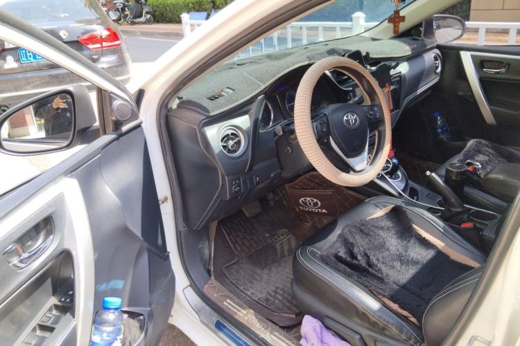 Used Toyota Corolla 2017 Revised Dual-Engine 1.8L E-CVT Leading Edition Driver Seat