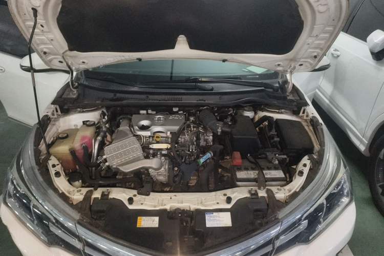 Used Toyota Corolla 2017 Revised Version 1.2T S-CVT GL-i Engine Bay