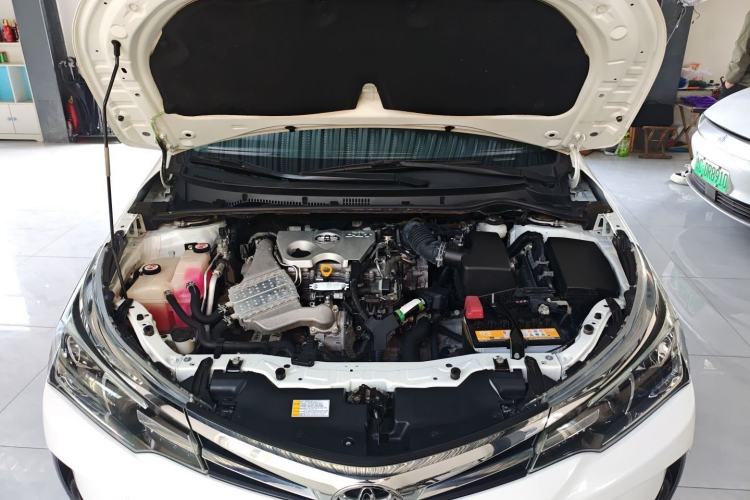 Used Toyota Corolla 2017 Revised Version 1.2T S-CVT GL Engine Bay
