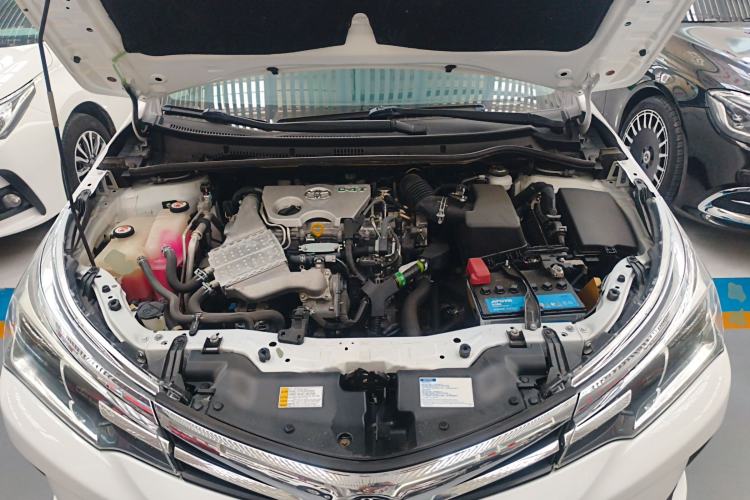 Used Toyota Corolla 2017 Revised Version 1.2T S-CVT GL Engine Bay