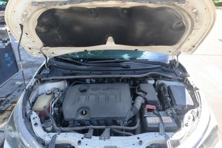 Used Toyota Corolla 2017 Revised Version 1.6L S-CVT GL Engine Bay