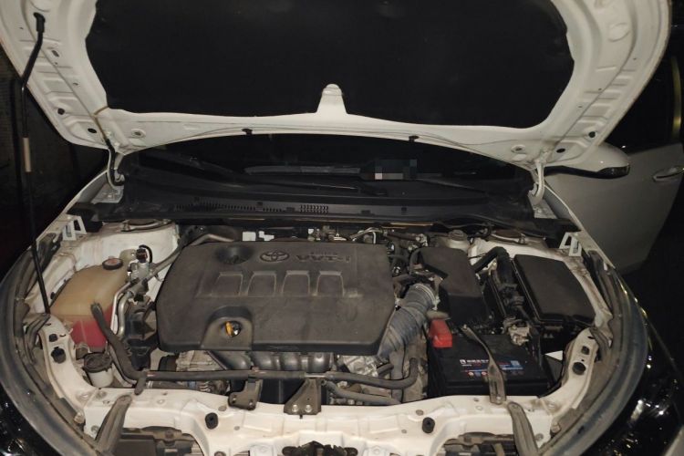 Used Toyota Corolla 2017 Revised Version 1.6L S-CVT GL Engine Bay