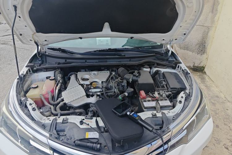 Used Toyota Corolla 2017 Revised Version 1.2T S-CVT GL Engine Bay
