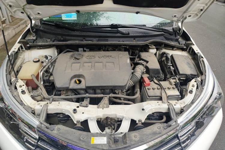 Used Toyota Corolla 2017 Revised Version 1.6L S-CVT GL Engine Bay