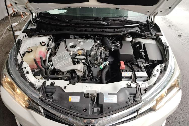 Used Toyota Corolla 2017 Revised Version 1.2T S-CVT GL Engine Bay