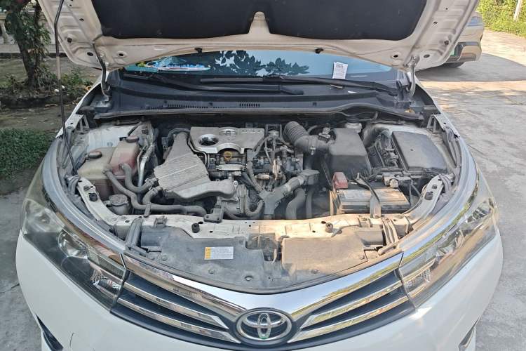 Used Toyota Corolla 2017 1.2T CVT GL Engine Bay