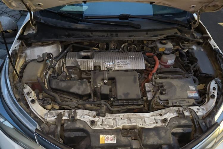 Used Toyota Corolla 2017 Revised Dual-Engine 1.8L E-CVT Elite Edition Engine Bay