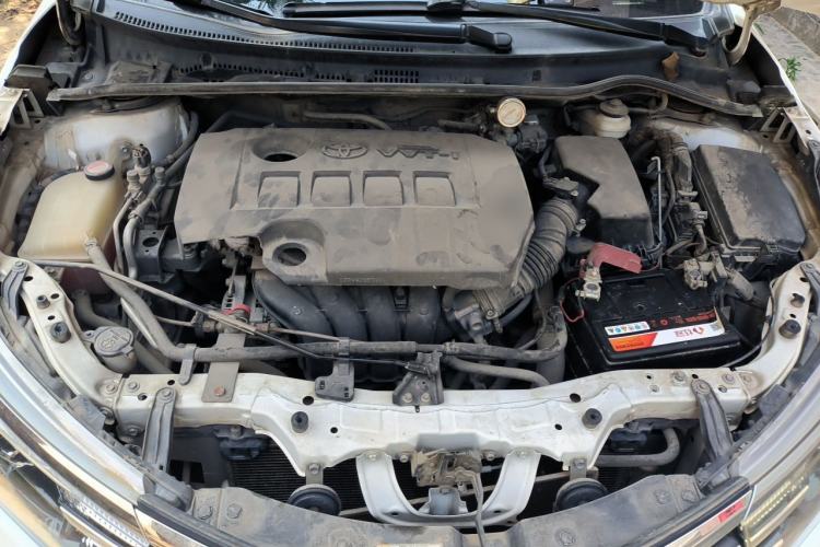 Used Toyota Corolla 2017 Revised Version 1.6L Manual GL Engine Bay